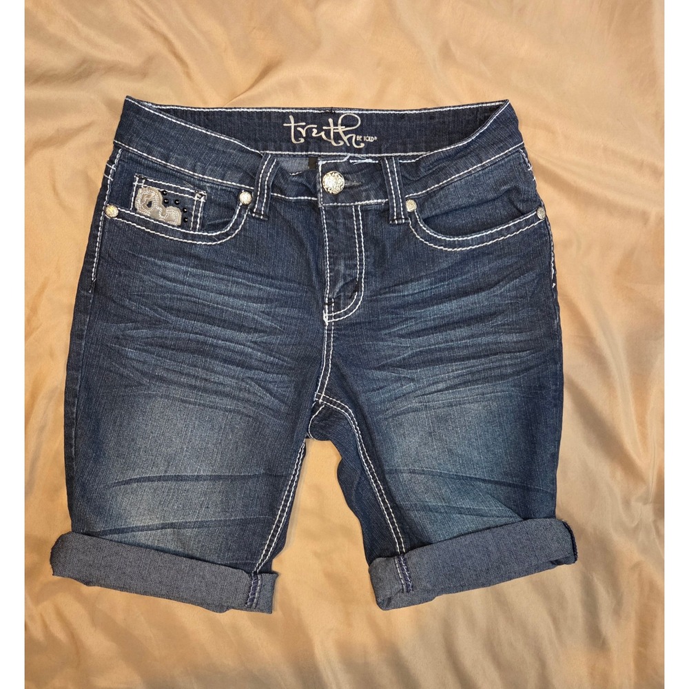 Truth Be Told Denim Shorts Womens Size 6 Embellished Y2K Cuffed Bermuda Western